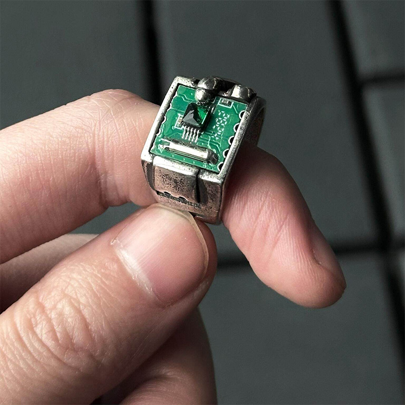 خاتم بتصميم لوحة دوائر مطبوعة  - مراجعة Tech Accessories Industry وسعره