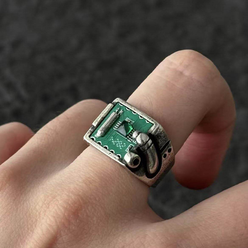 خاتم بتصميم تقني عتيق على شكل  - مراجعة Tech Accessories Industry وسعره