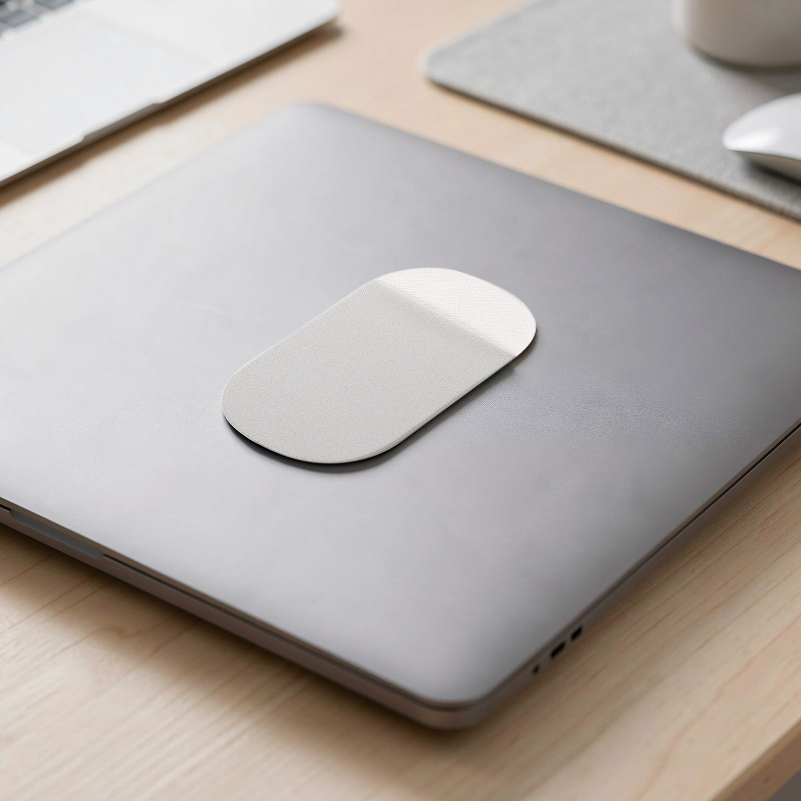 حامل ماوس لابتوب لاصق رمادي، ح - مراجعة Tech Accessories For Laptop وسعره